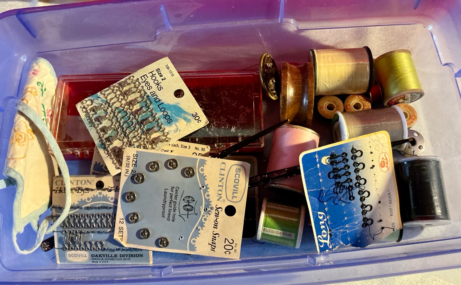 Misc vintage sewing notions and thread