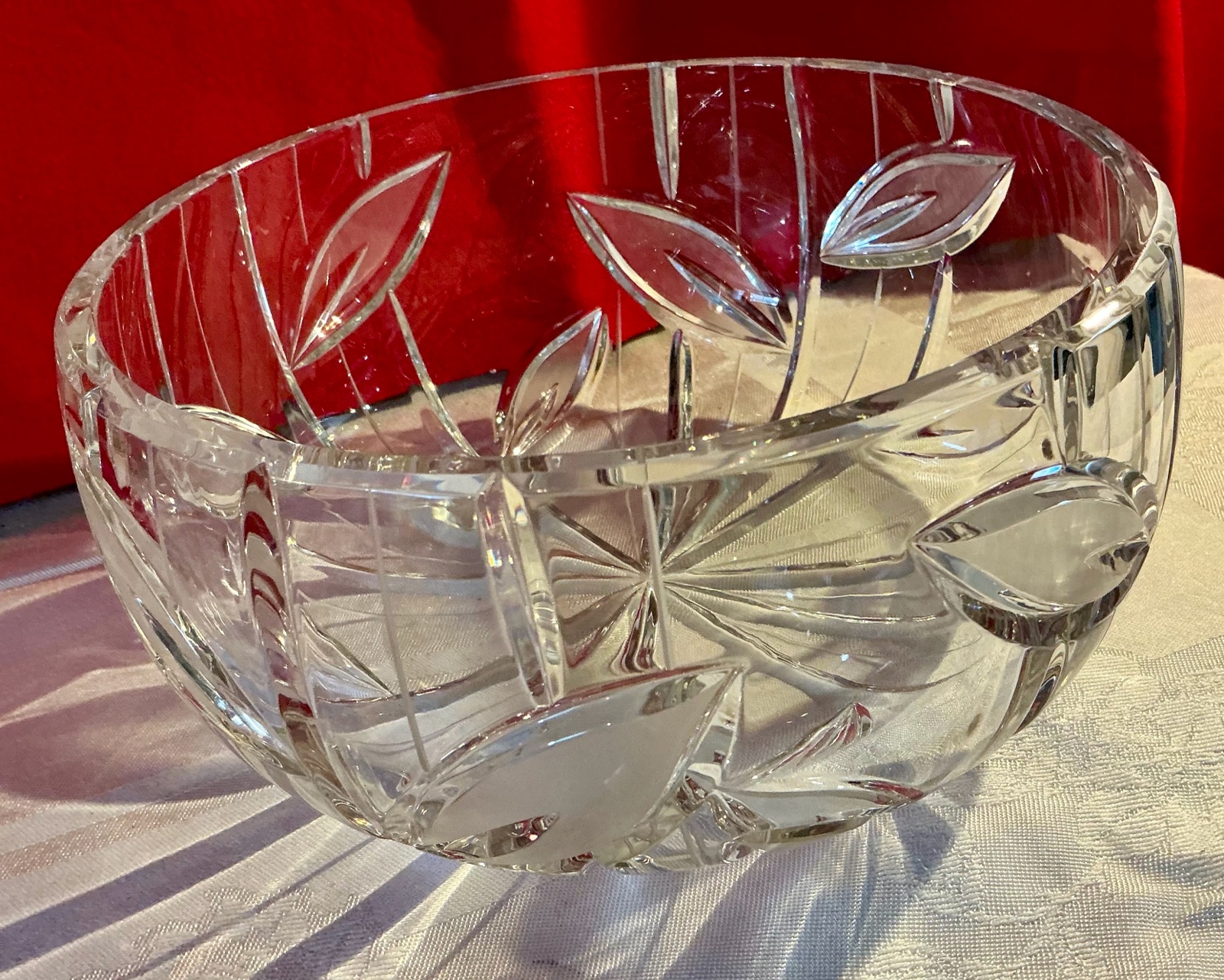 Clear glass crystal 8 bowl
