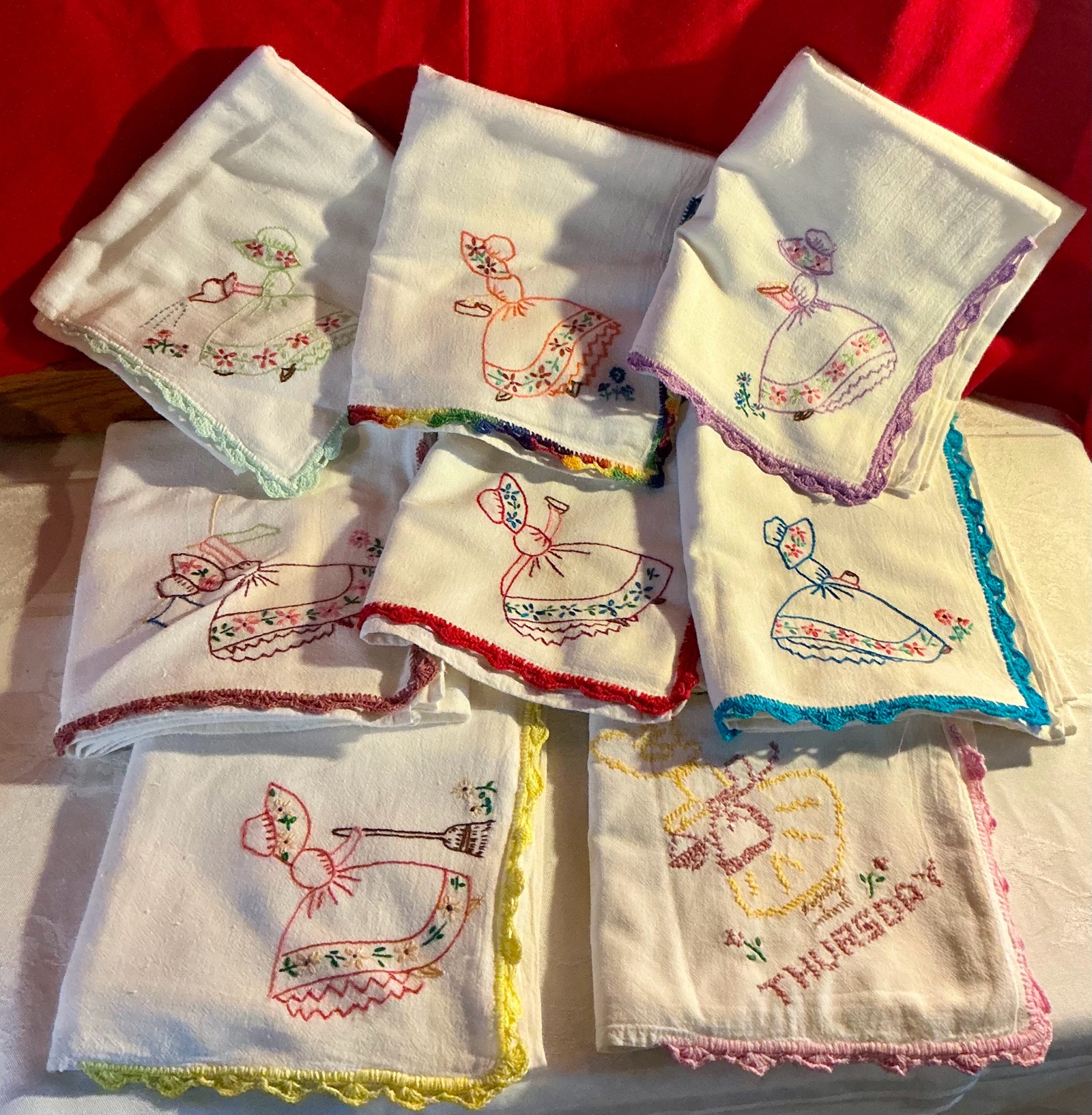 Set of 8 Embroidered sun bonnet girls flour sack, 1 towel (Thursday) kitchen linens