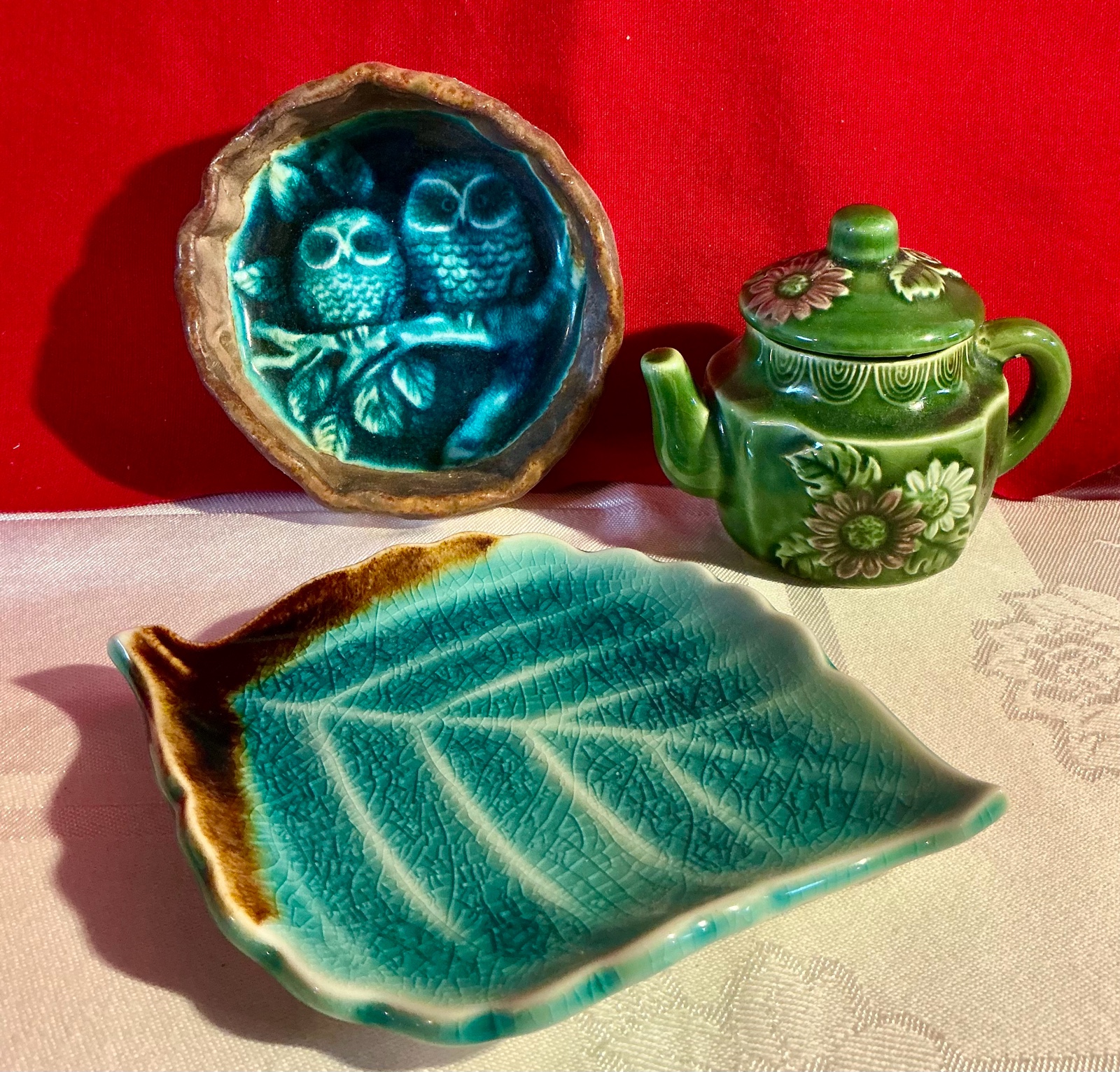Group art studio pottery, owl bowl, Japan, mini tea pot