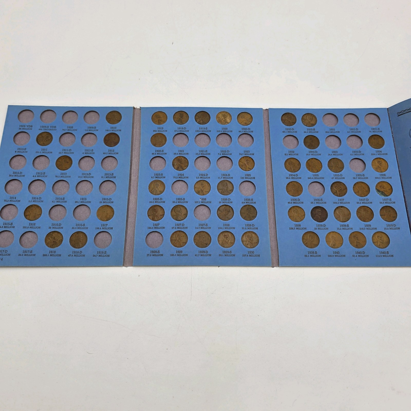 Unresearched Whitman Lincoln Head Cent Album 1909-1940  Partial Wheat Penny Collection  Early Date Slots  No Silver Content
