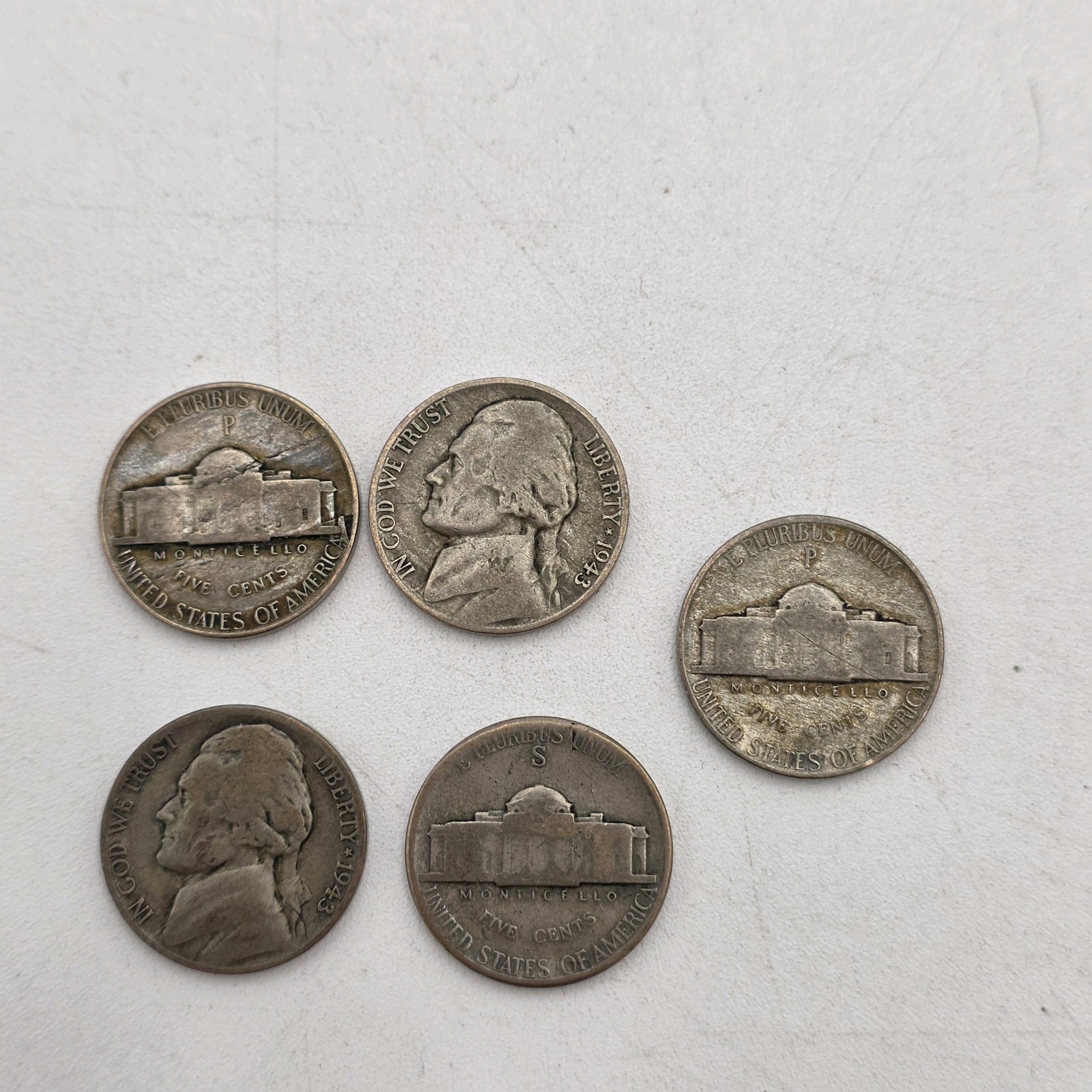 5 Silver War Nickels. Total coin weight 25 grams 1940s Jefferson Nickels  35% Silver WWII Era Coin Lot