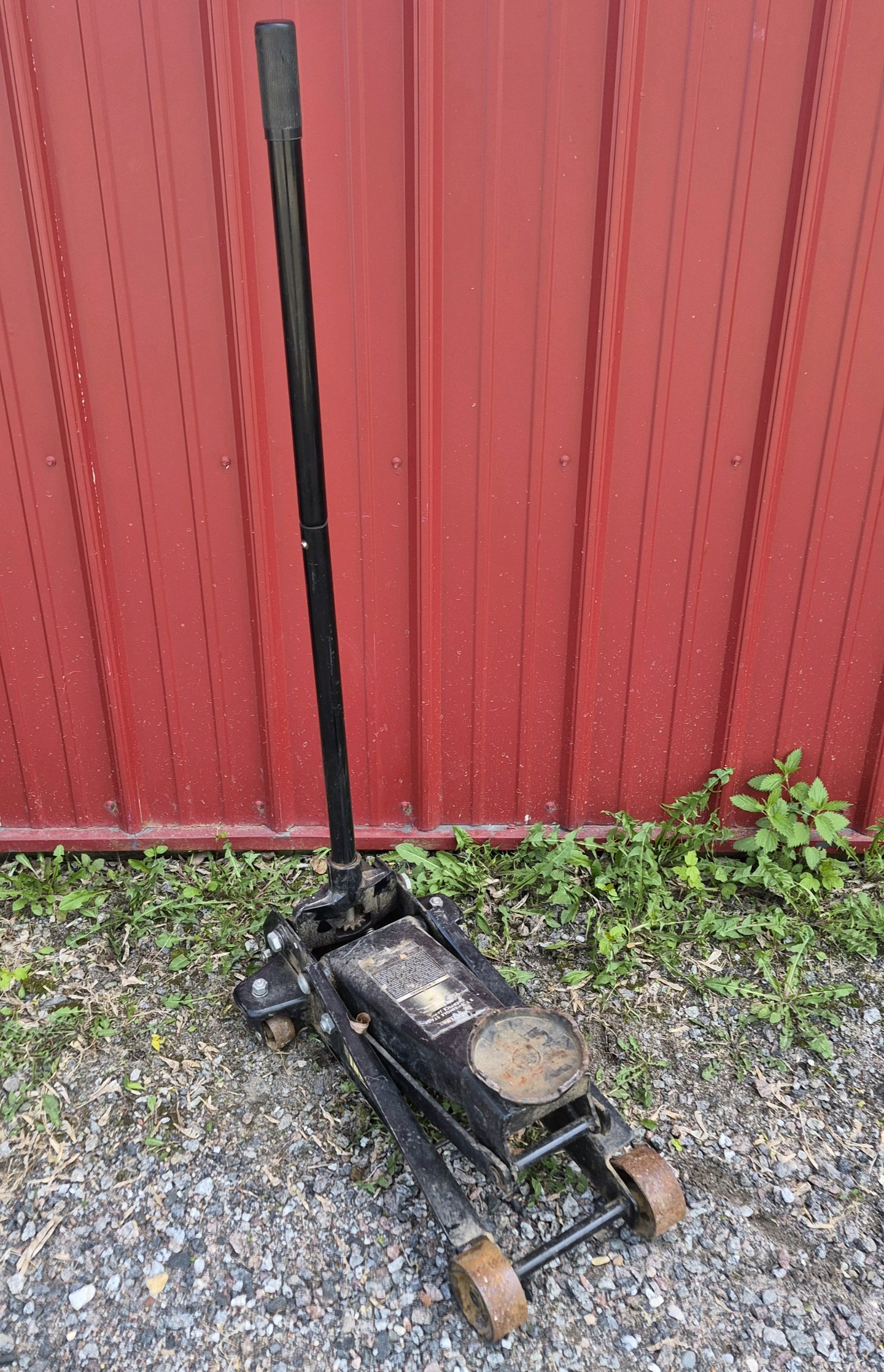 Black Hydraulic Floor Jack
