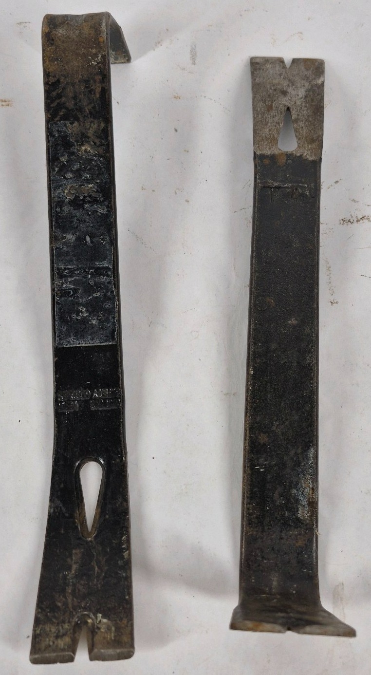 Lot of 2 Flat Pry Bars