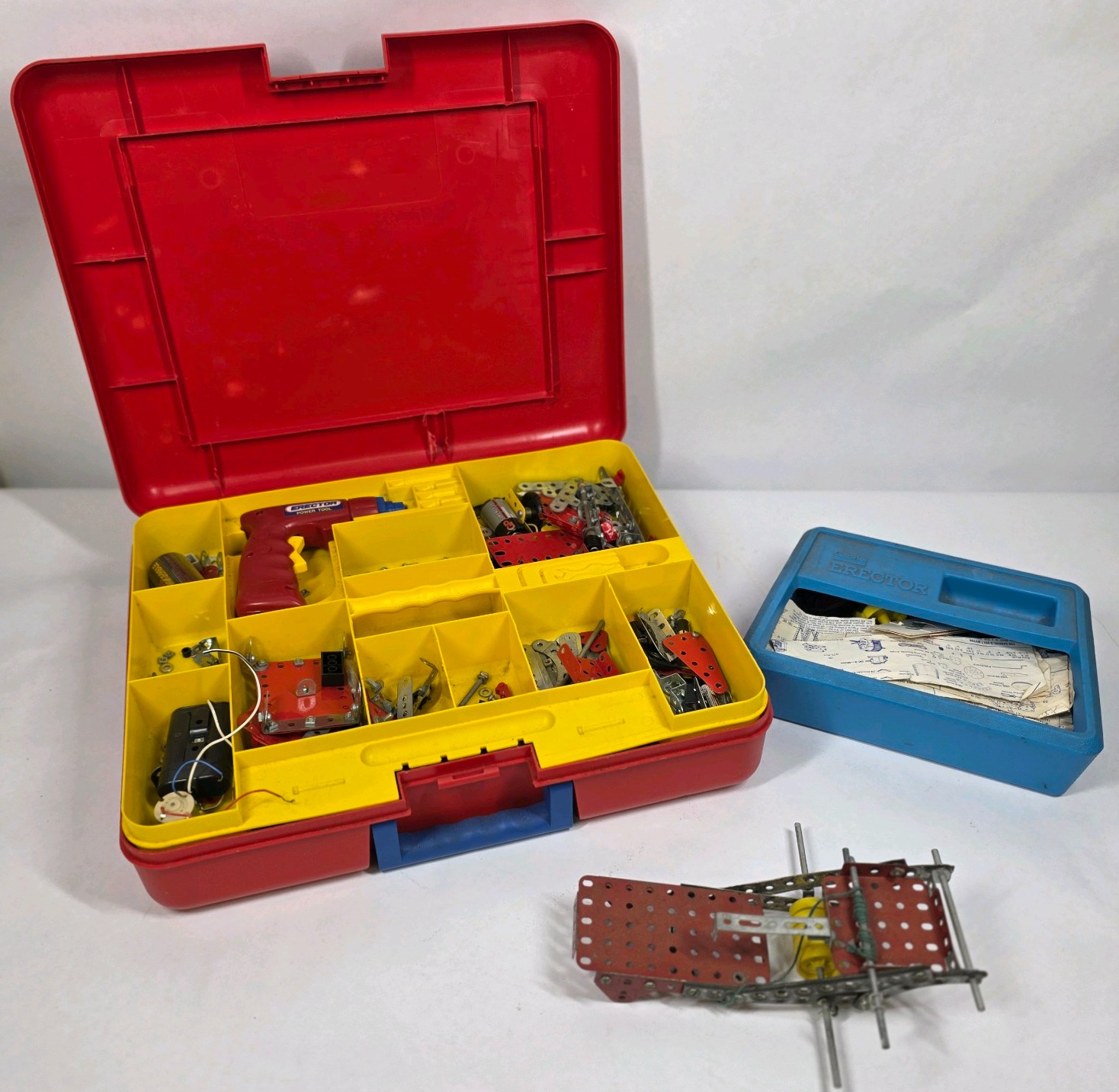 Vintage Erector Metal Construction Set with Case and Parts