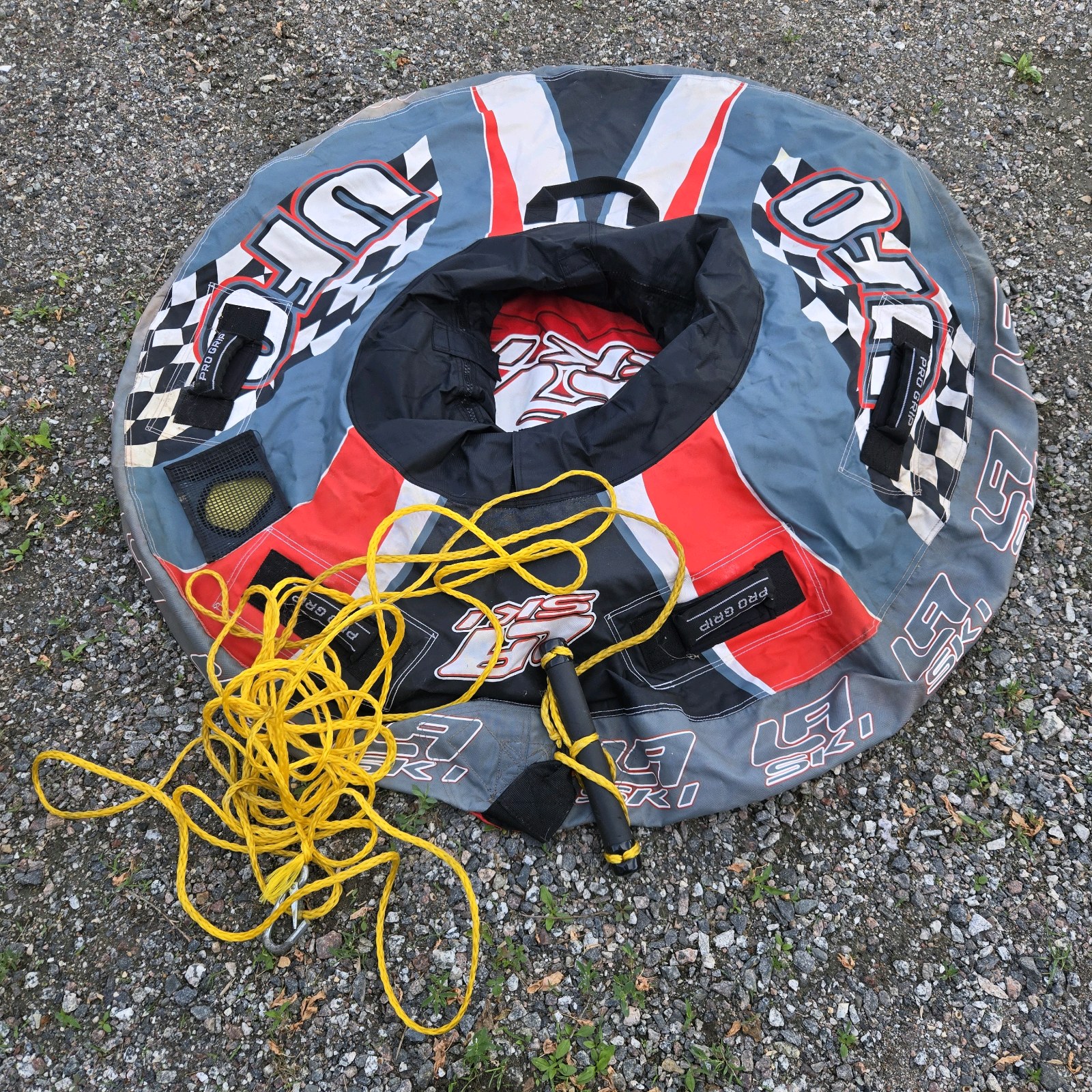 Inflatable Towable Water Tube with Rope and Handle