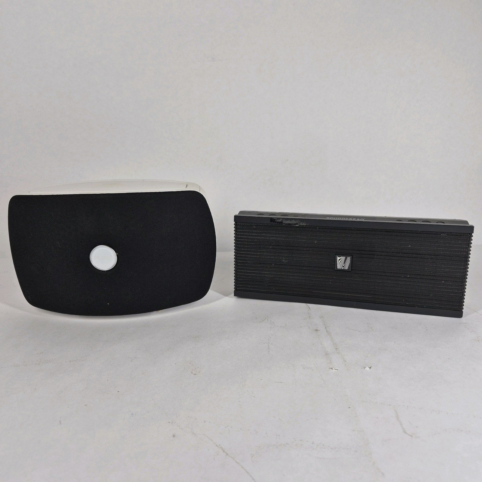Lot of Jongo and Soundfreaq Wireless Speakers