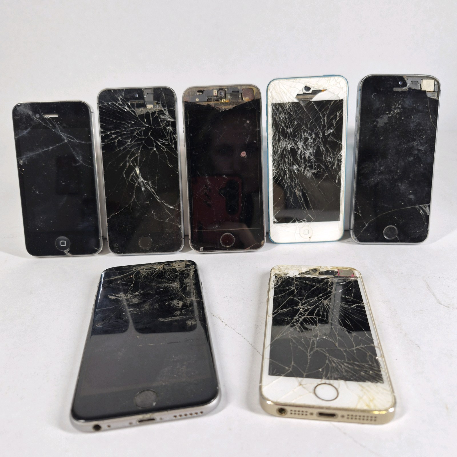 Lot of Apple iPhones and iPod Touch Devices