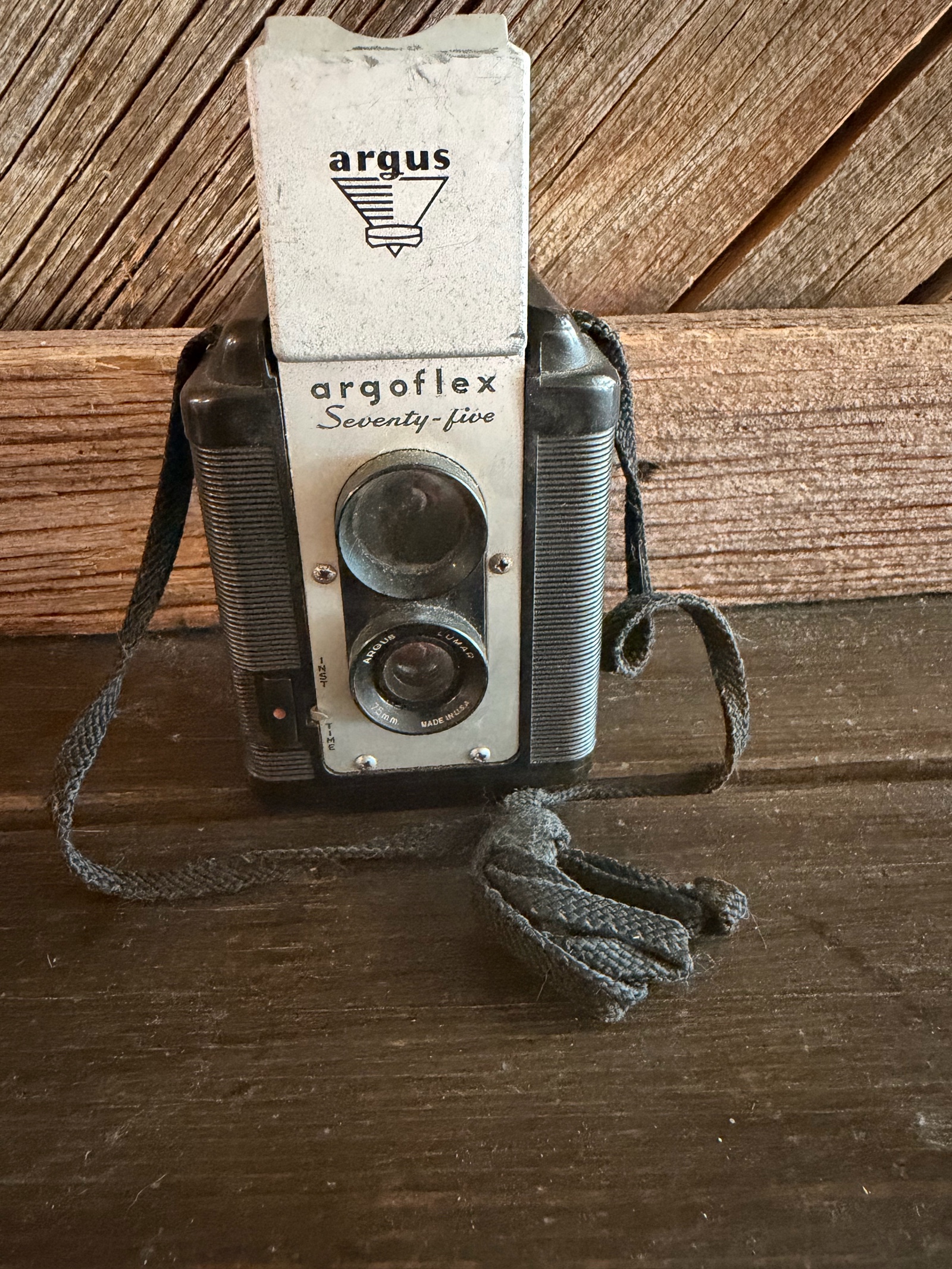 Vintage Argus Argoflex Seventy-Five Twin Lens Camera w Waist-Level Viewfinder