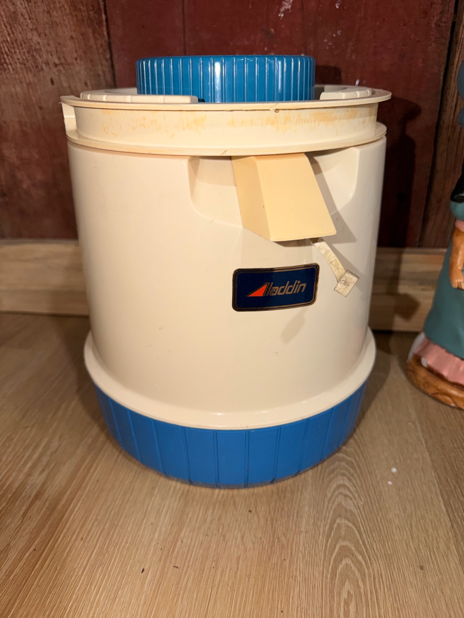 Aladdin Pump-A-Drink 1-gallon picnic dispenser from the 1970s
