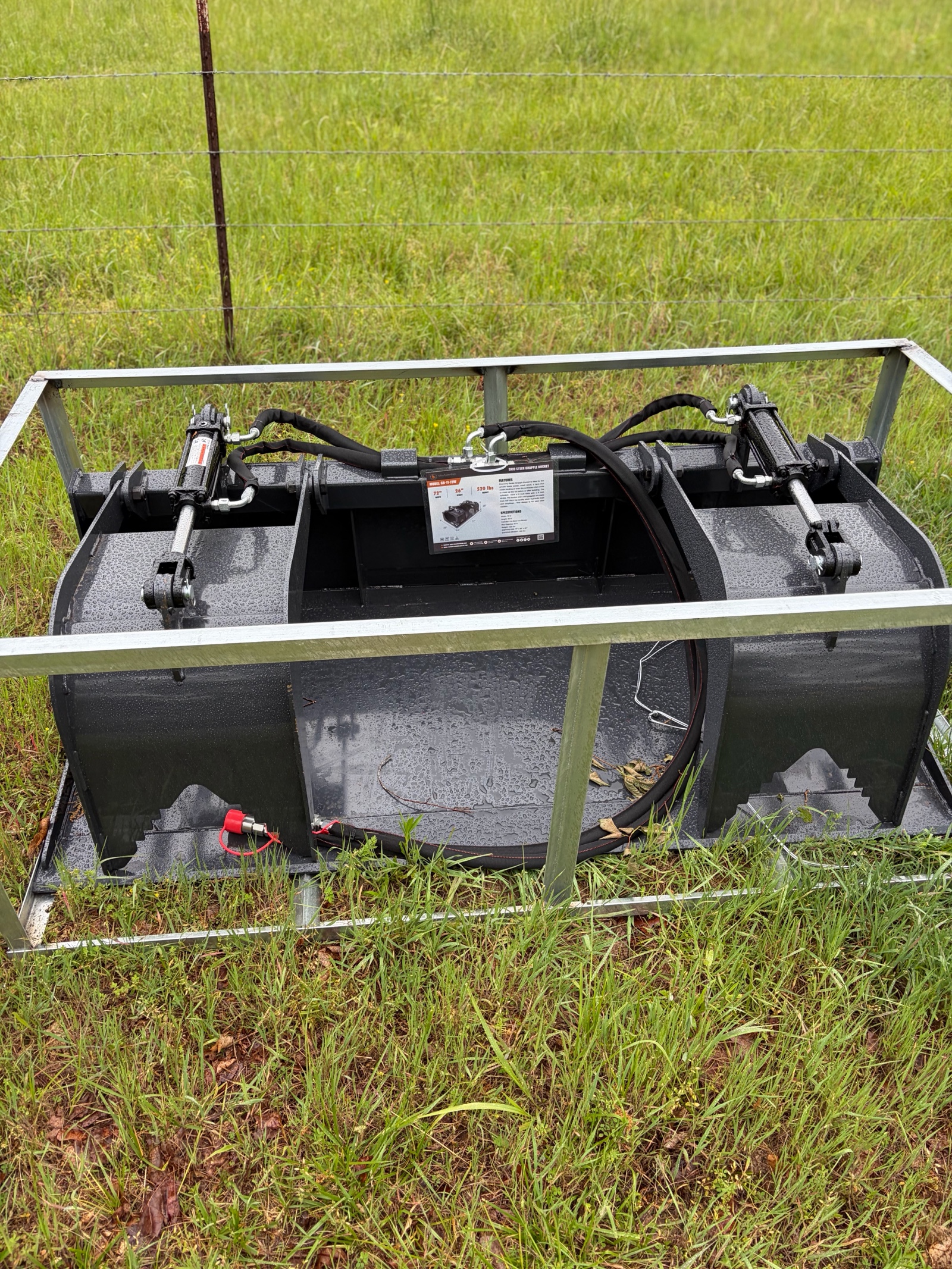 Skid Steer Grapple Bucket