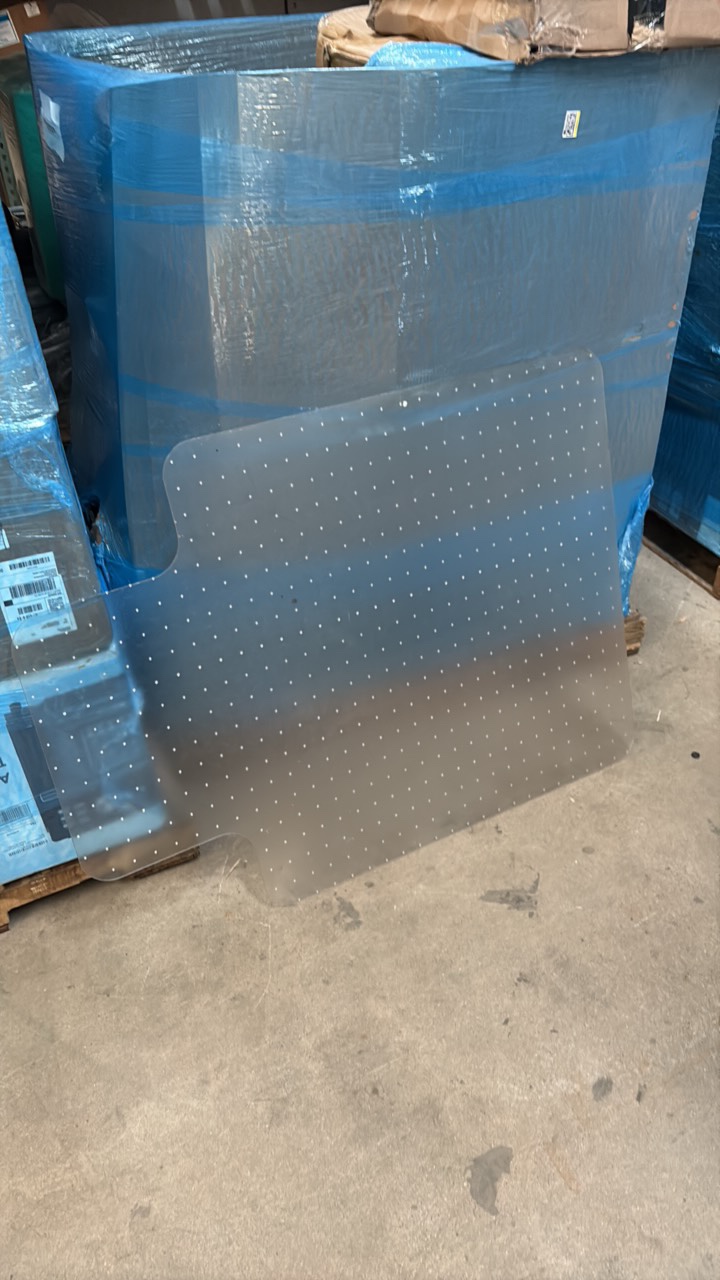 Clear Plastic Carpet Protector for Chairs With Wheels, Great for Offices and Clinics, No Cracks or Damage, Has Plastic Spikes on Bottom to Prevent Slipping on Carpet