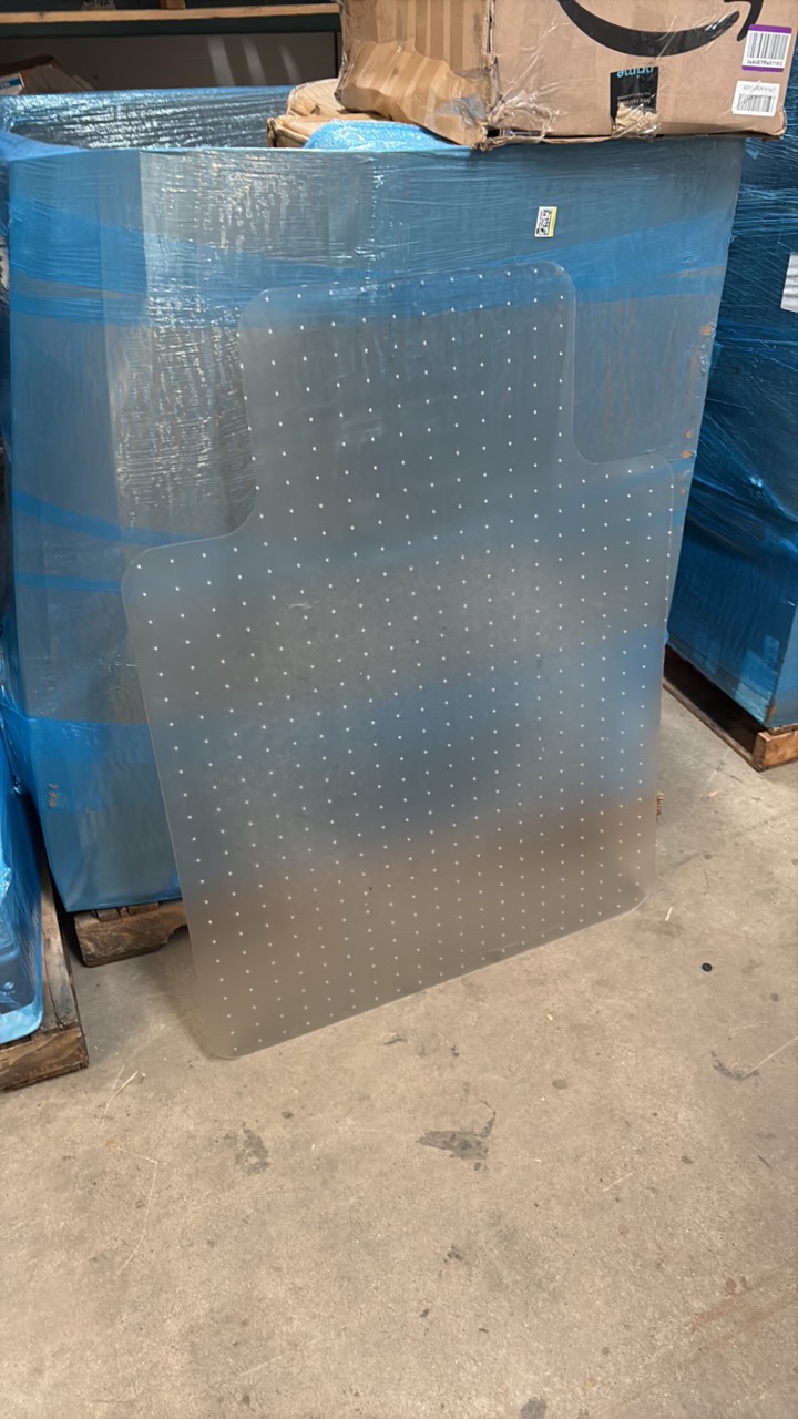 Clear Plastic Carpet Protector for Chairs With Wheels, Great for Offices and Clinics, No Cracks or Damage, Has Plastic Spikes on Bottom to Prevent Slipping on Carpet