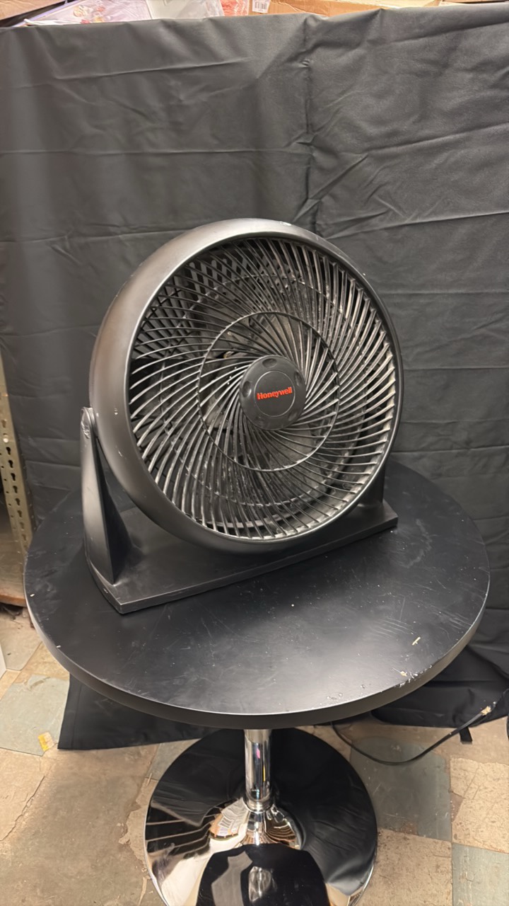 Honeywell Black Corded Fan, Greag for Business, Home, Office or Clinic