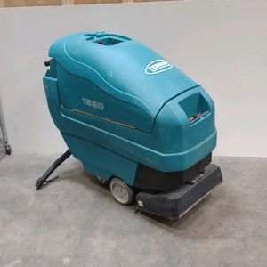 commercial carpet cleaner