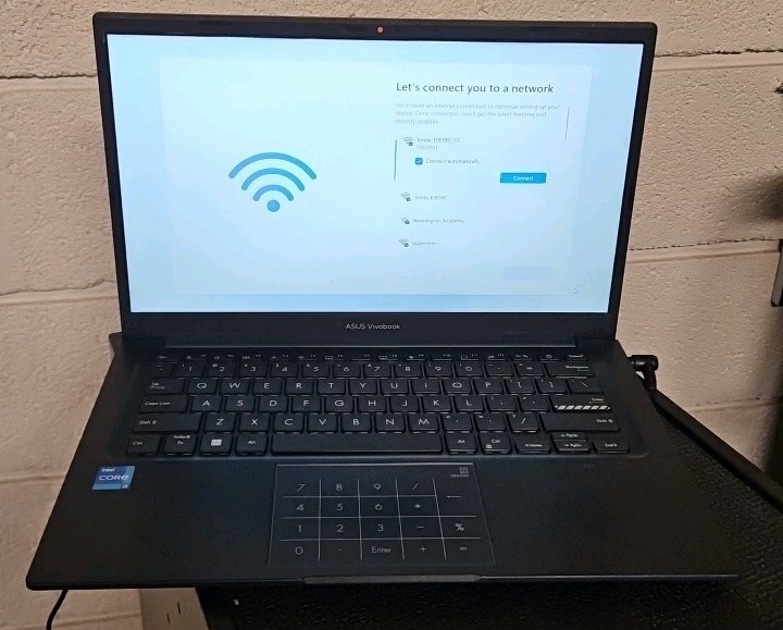 Asus Vivobook i3 laptop