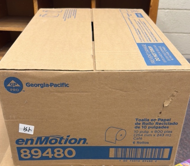 Full box of paper towels, 89480