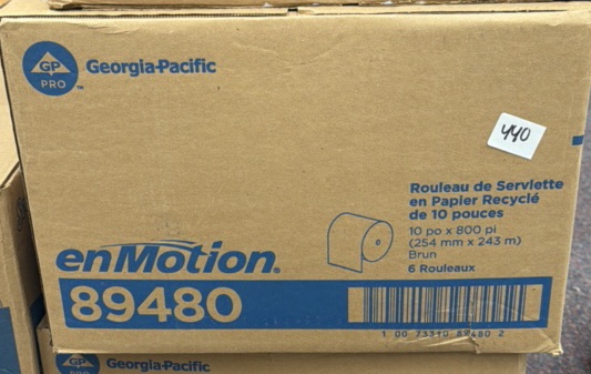 Full box of paper towels, 89480