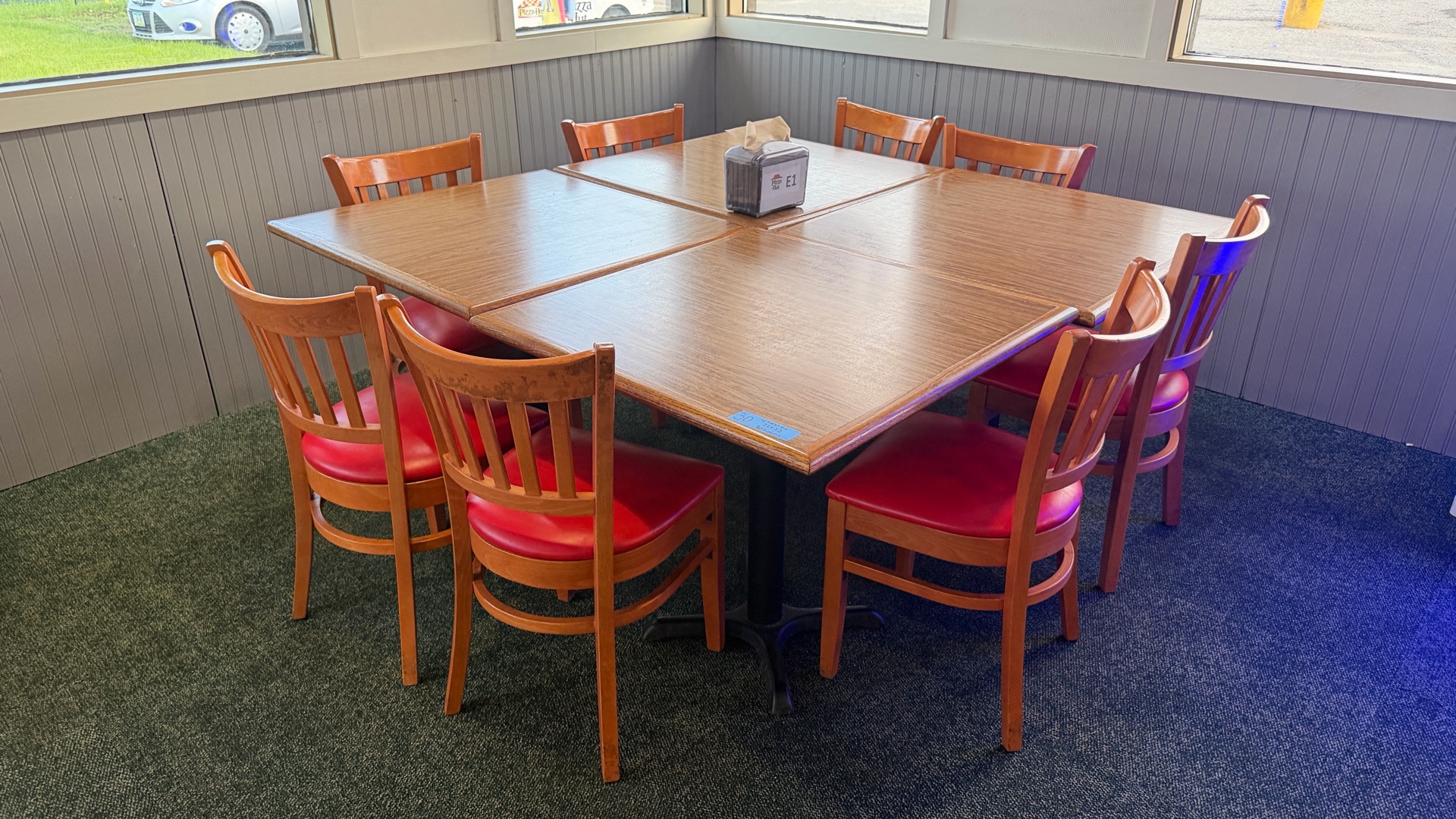 4 Tables 8 Chairs