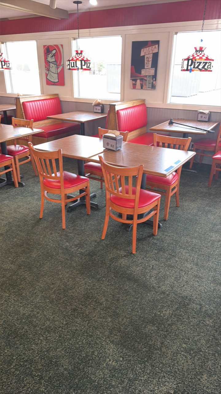 2 Tables 4 Chairs