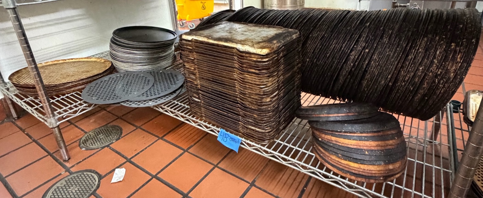 Pizza pans