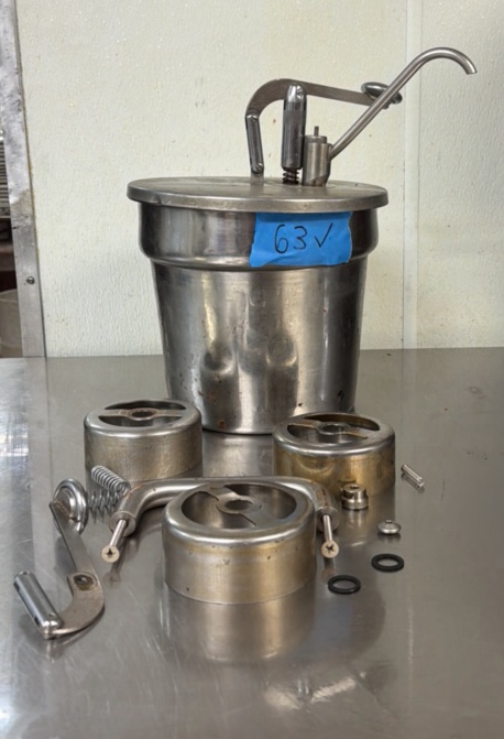 Sauce Dispenser