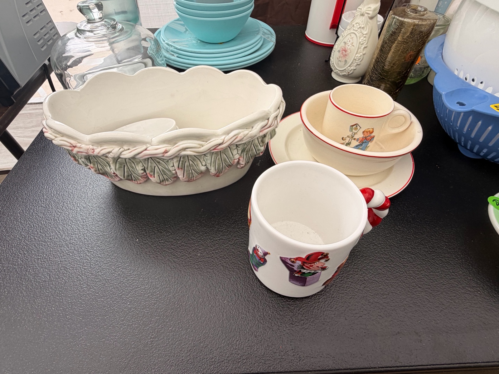 Christmas Cup & Bowl Lot