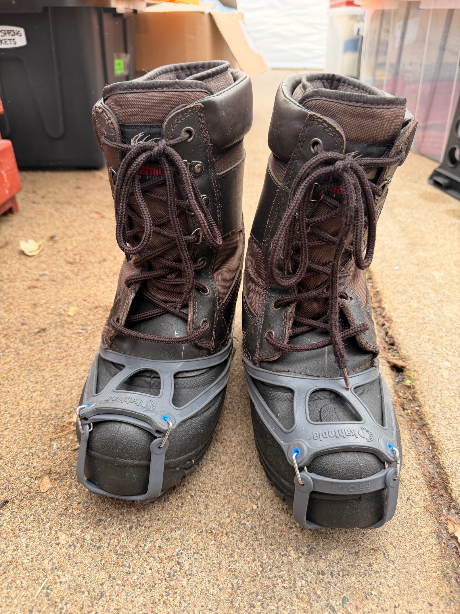 Kahtoola Winter Traction Cleats w Insulated Itasca Winter Boots Size 8