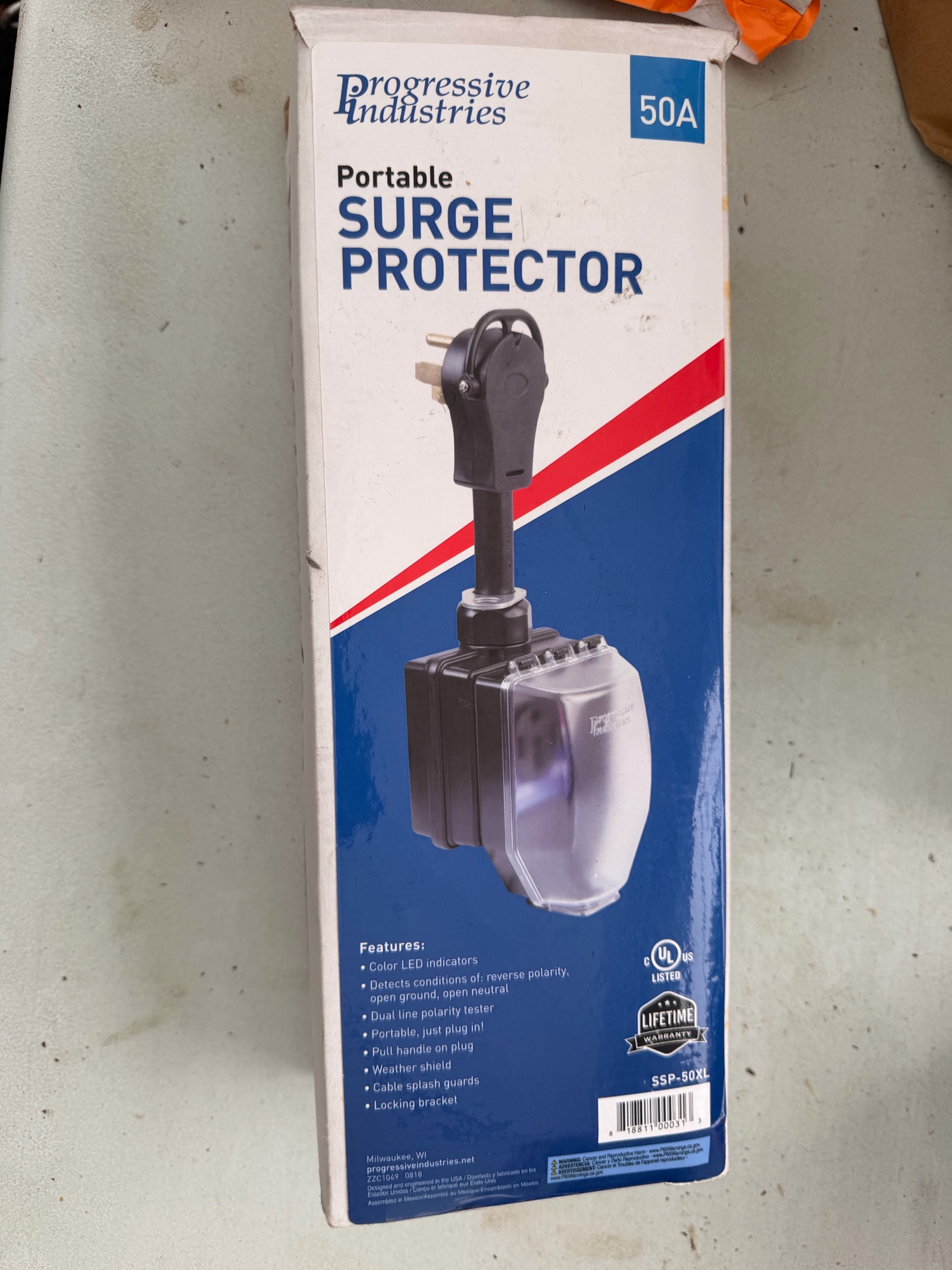 Surge Protector Outlet Plug in.