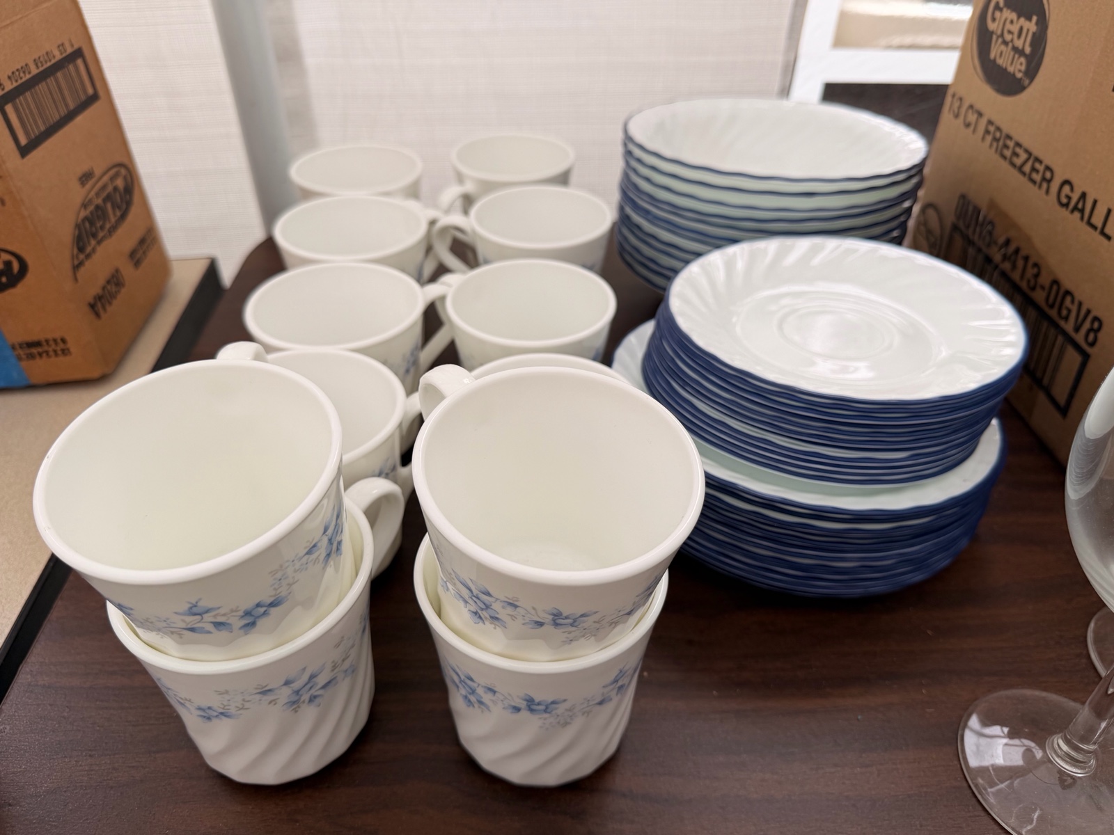 Corelle Blue Floral Dinnerware Set  Cups, Saucers, Bowls & Plates
