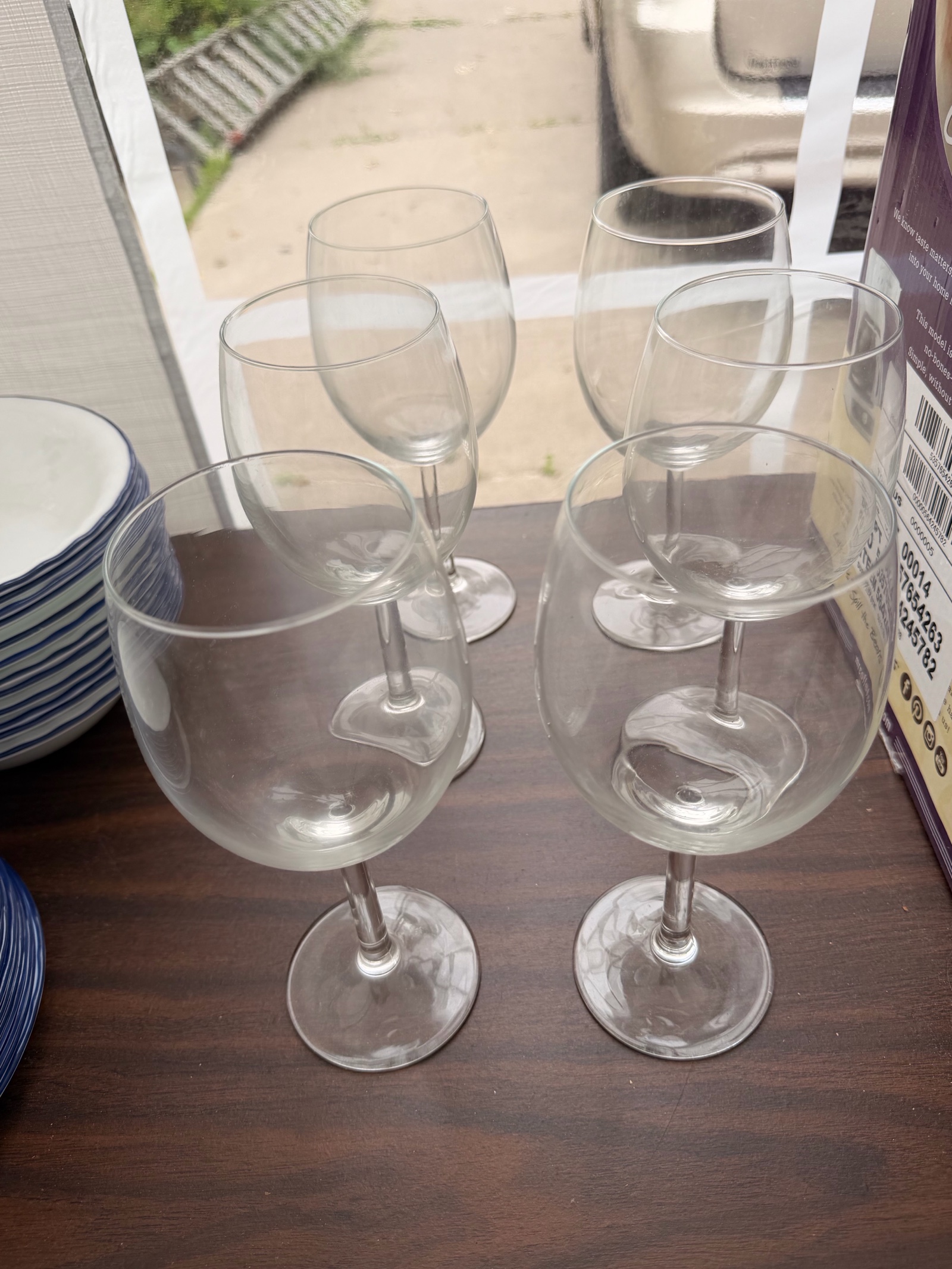 Lot of 6 Clear Wine Glasses