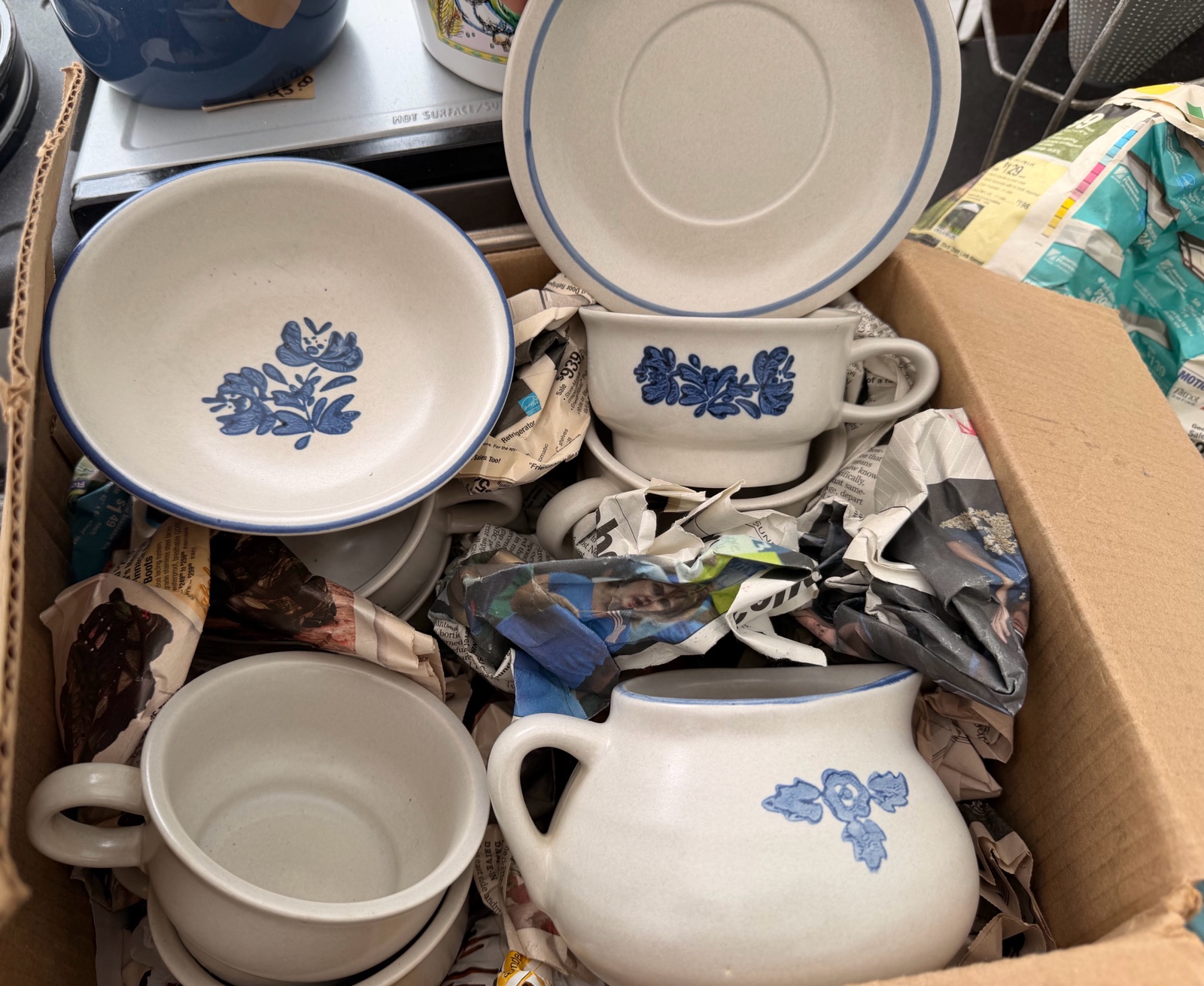 Vintage Pfaltzgraff Yorktowne USA Stoneware Set  Blue Floral Mugs, Bowls & Plates
